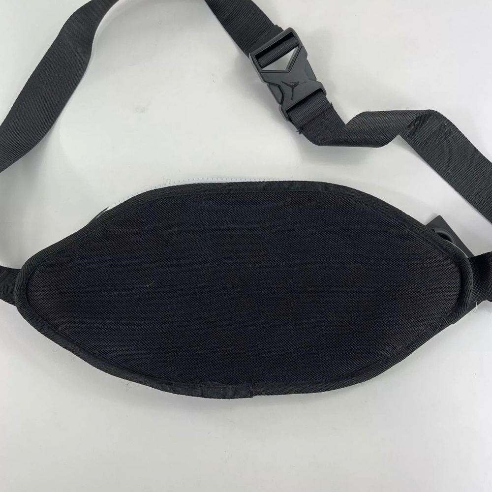 Nike Air Jordan Jumpman Logo Waist Fanny Pack - Picture 2 of 4